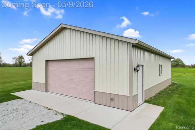4955 Glover Road, Almont Township, MI 48003