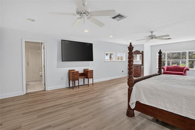 9480 WATERFORD OAKS DRIVE, Winter Haven, FL 33884