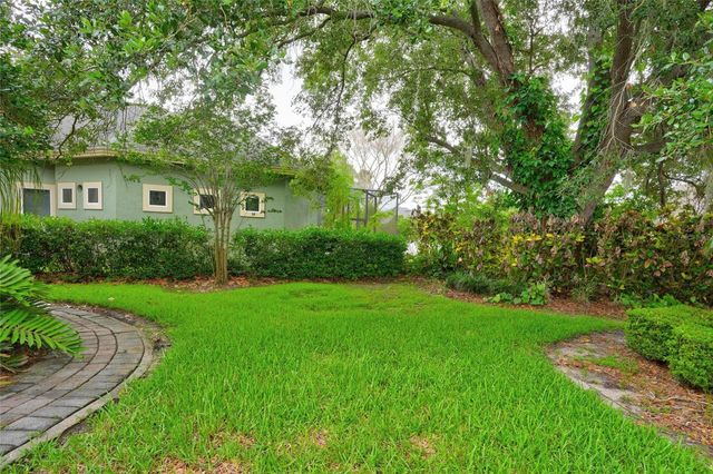 9480 WATERFORD OAKS DRIVE, Winter Haven, FL 33884