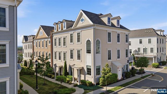 197 Roosevelt Drive, Wood Ridge, NJ 07075