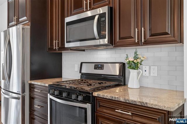 197 Roosevelt Drive, Wood Ridge, NJ 07075