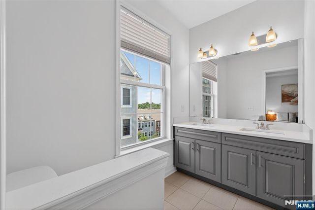 197 Roosevelt Drive, Wood Ridge, NJ 07075