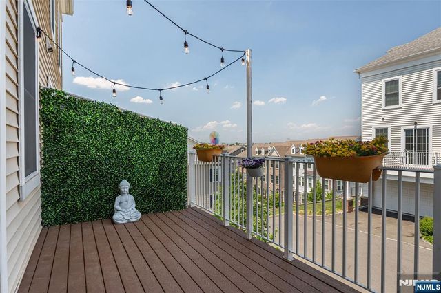 197 Roosevelt Drive, Wood Ridge, NJ 07075