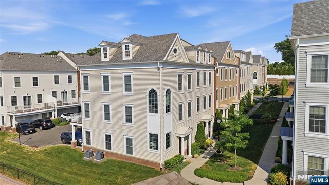 197 Roosevelt Drive, Wood Ridge, NJ 07075