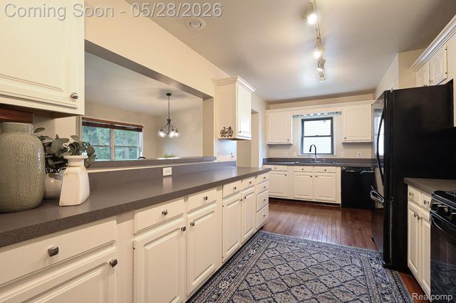 2855 Reflection Avenue, Waterford Charter Township, MI 48328