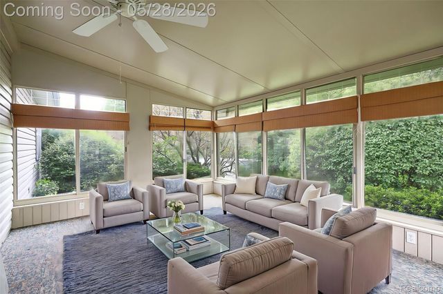 2855 Reflection Avenue, Waterford Charter Township, MI 48328