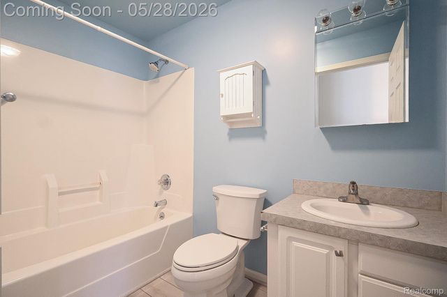2855 Reflection Avenue, Waterford Charter Township, MI 48328