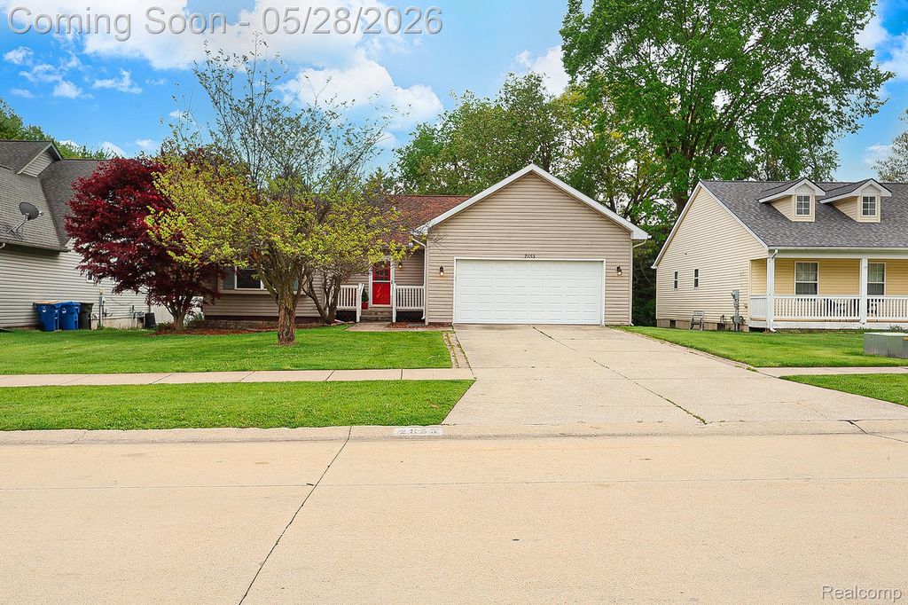 2855 Reflection Avenue, Waterford Charter Township, MI 48328