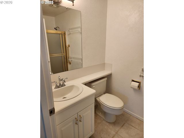 1040 BAY St 14, Florence, OR 97439