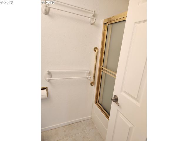 1040 BAY St 14, Florence, OR 97439