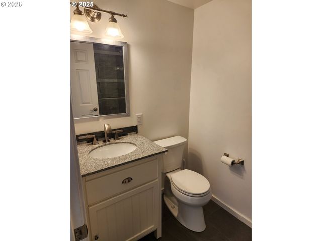 1040 BAY St 14, Florence, OR 97439