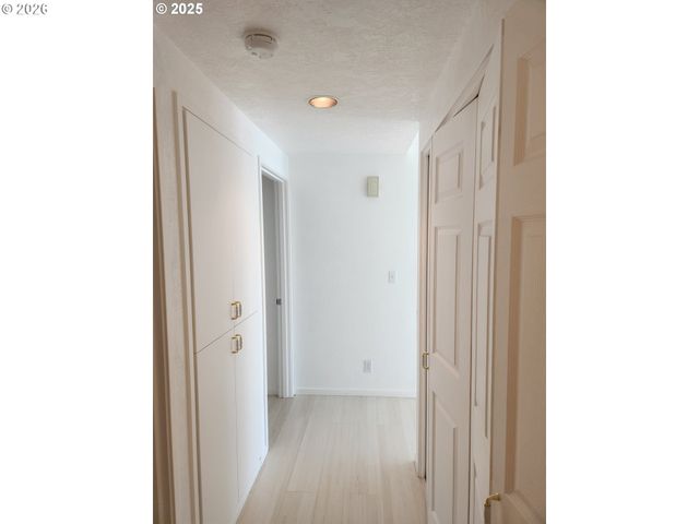 1040 BAY St 14, Florence, OR 97439