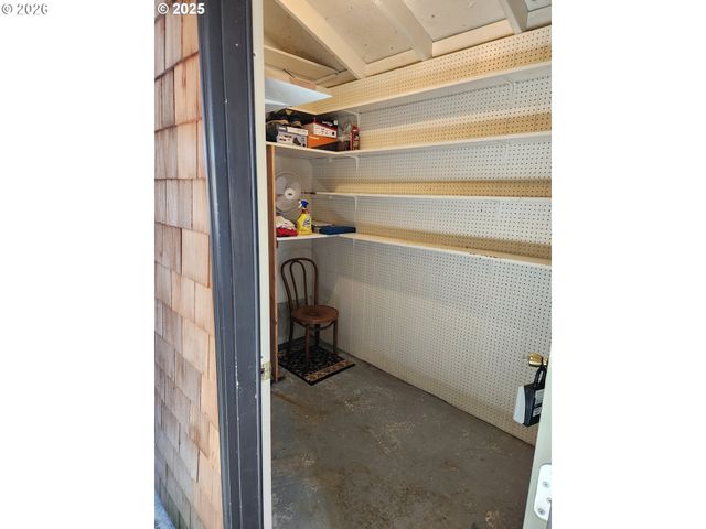 1040 BAY St 14, Florence, OR 97439