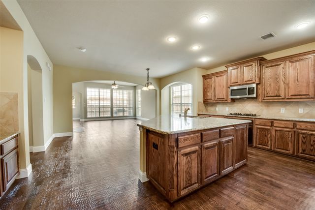 6072 Wallis Drive, Frisco, TX 75033