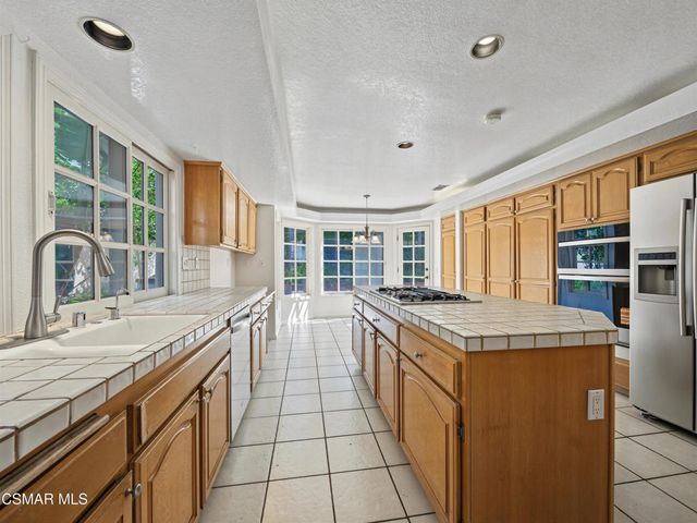 4824 Coyote Wells Circle, Westlake Village, CA 91362