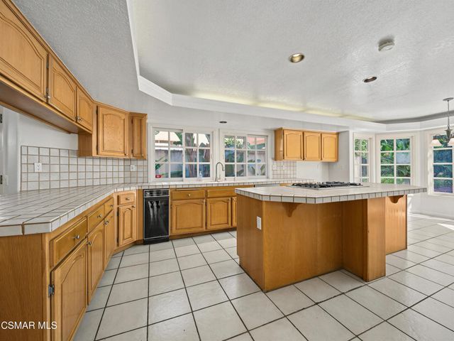 4824 Coyote Wells Circle, Westlake Village, CA 91362