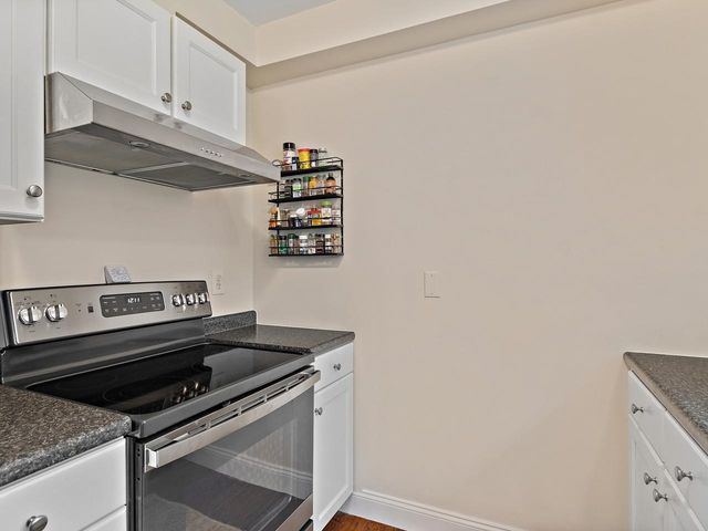 120 Lori Lane, Burlington, VT 05408