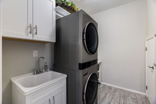 9115 Landsdowne Place NE, Albuquerque, NM 87113