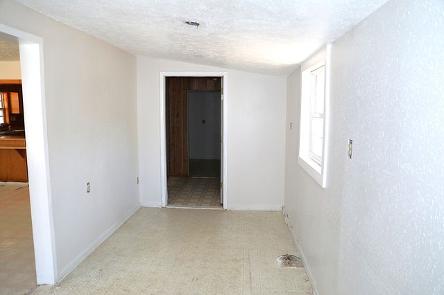 417 Lewis Rd, Mcminnville, TN 37110