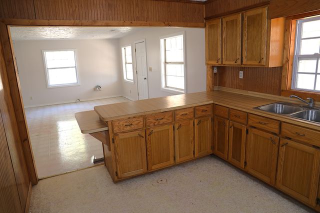 417 Lewis Rd, Mcminnville, TN 37110