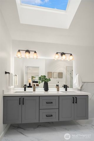 17158 NE 37th Place, Bellevue, WA 98008