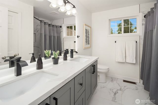 17158 NE 37th Place, Bellevue, WA 98008