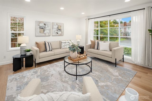 17158 NE 37th Place, Bellevue, WA 98008