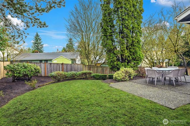 17158 NE 37th Place, Bellevue, WA 98008