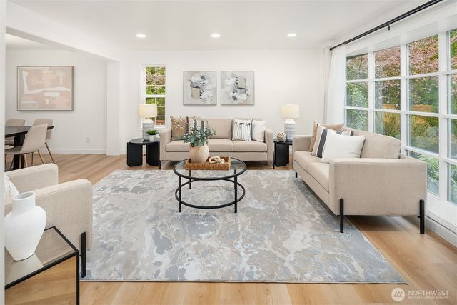 17158 NE 37th Place, Bellevue, WA 98008