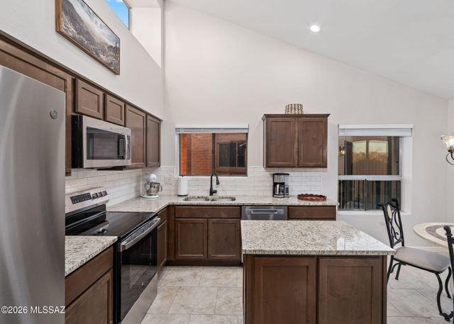 2742 S Via Del Bac, Green Valley, AZ 85622