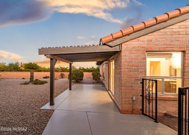 2742 S Via Del Bac, Green Valley, AZ 85622