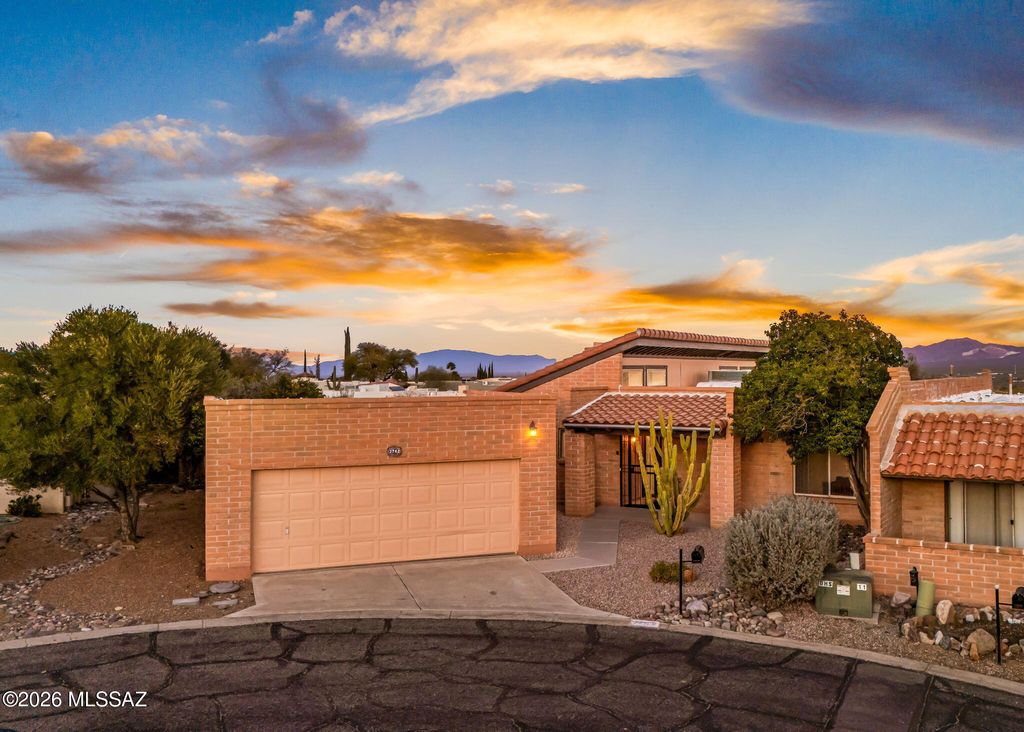 2742 S Via Del Bac, Green Valley, AZ 85622