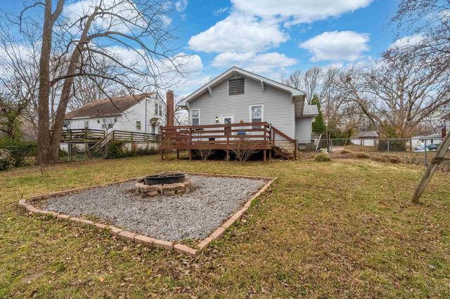 705 N Bridge Street N, Carbondale, IL 62901