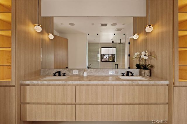 3962 Alla, Los Angeles, CA 90066