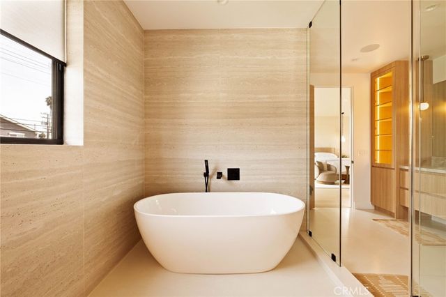 3962 Alla, Los Angeles, CA 90066