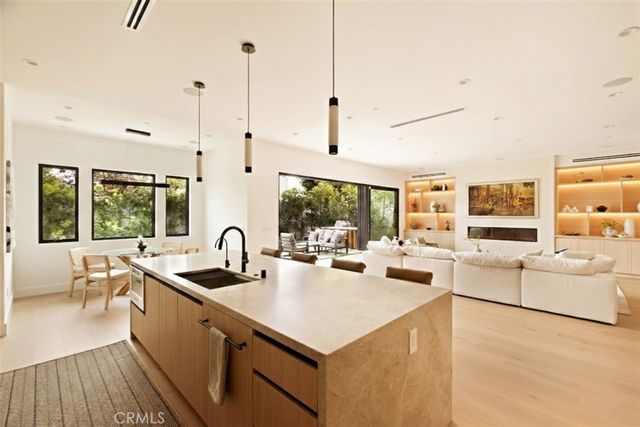 3962 Alla, Los Angeles, CA 90066