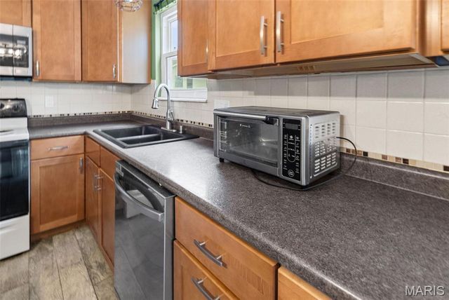 15626 94th Avenue, Florissant, MO 63034