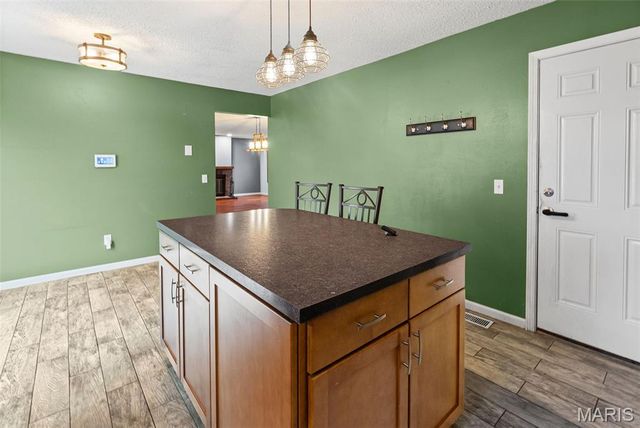 15626 94th Avenue, Florissant, MO 63034