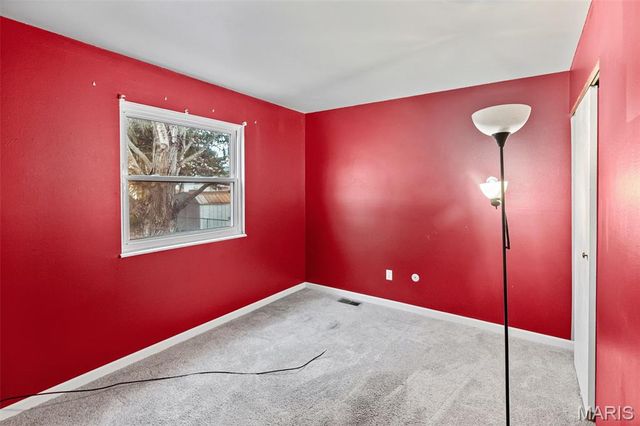 15626 94th Avenue, Florissant, MO 63034