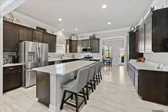 38424 Parliament Dr, Prairieville, LA 70769