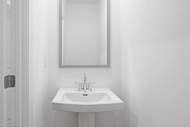 1714 Fawlocke Run, Loganville, GA 30052