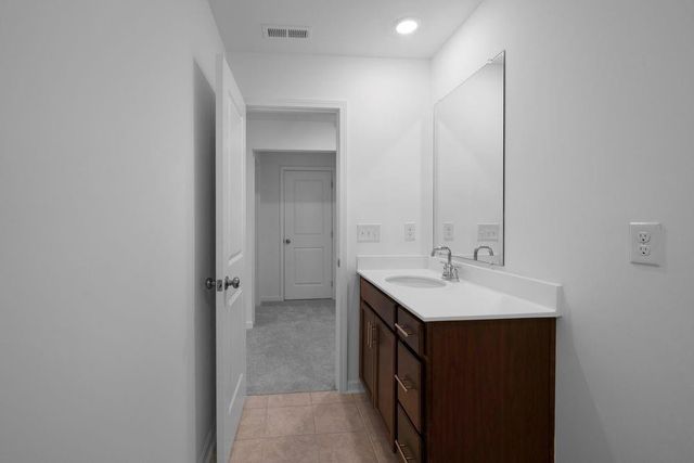 1714 Fawlocke Run, Loganville, GA 30052