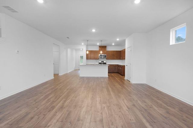 1714 Fawlocke Run, Loganville, GA 30052