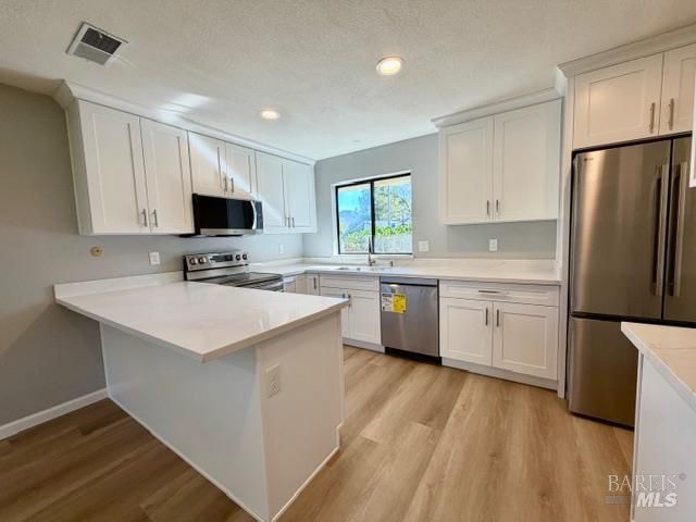 339 Twin Lakes Dr, Santa Rosa, CA 95409