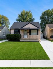 12760 Sarsfield Avenue, Warren, MI 48089