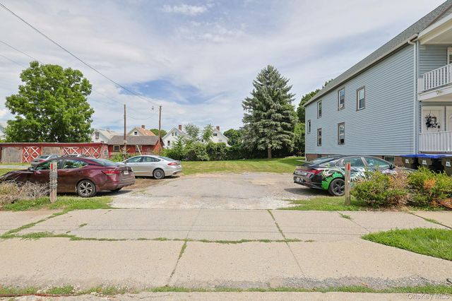1 Park Place, Poughkeepsie, NY 12601
