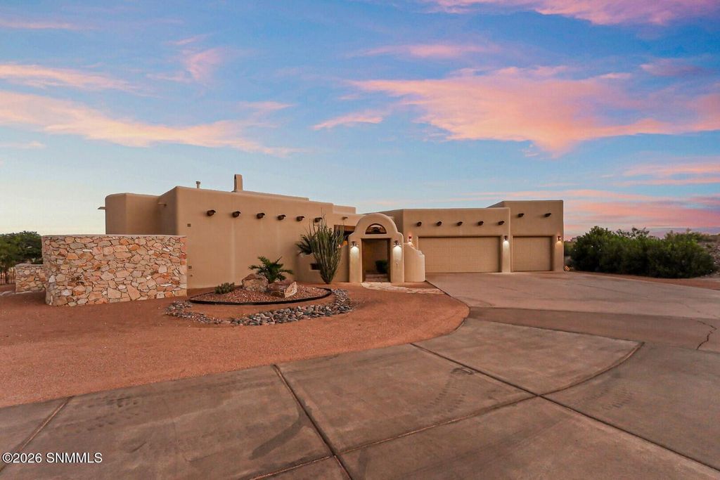 8060 Constitution Road, Las Cruces, NM 88007