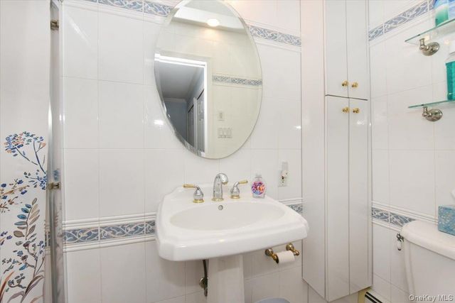 72 Narwood Road, Massapequa, NY 11758