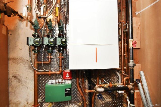 72 Narwood Road, Massapequa, NY 11758