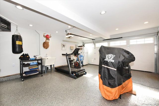 72 Narwood Road, Massapequa, NY 11758